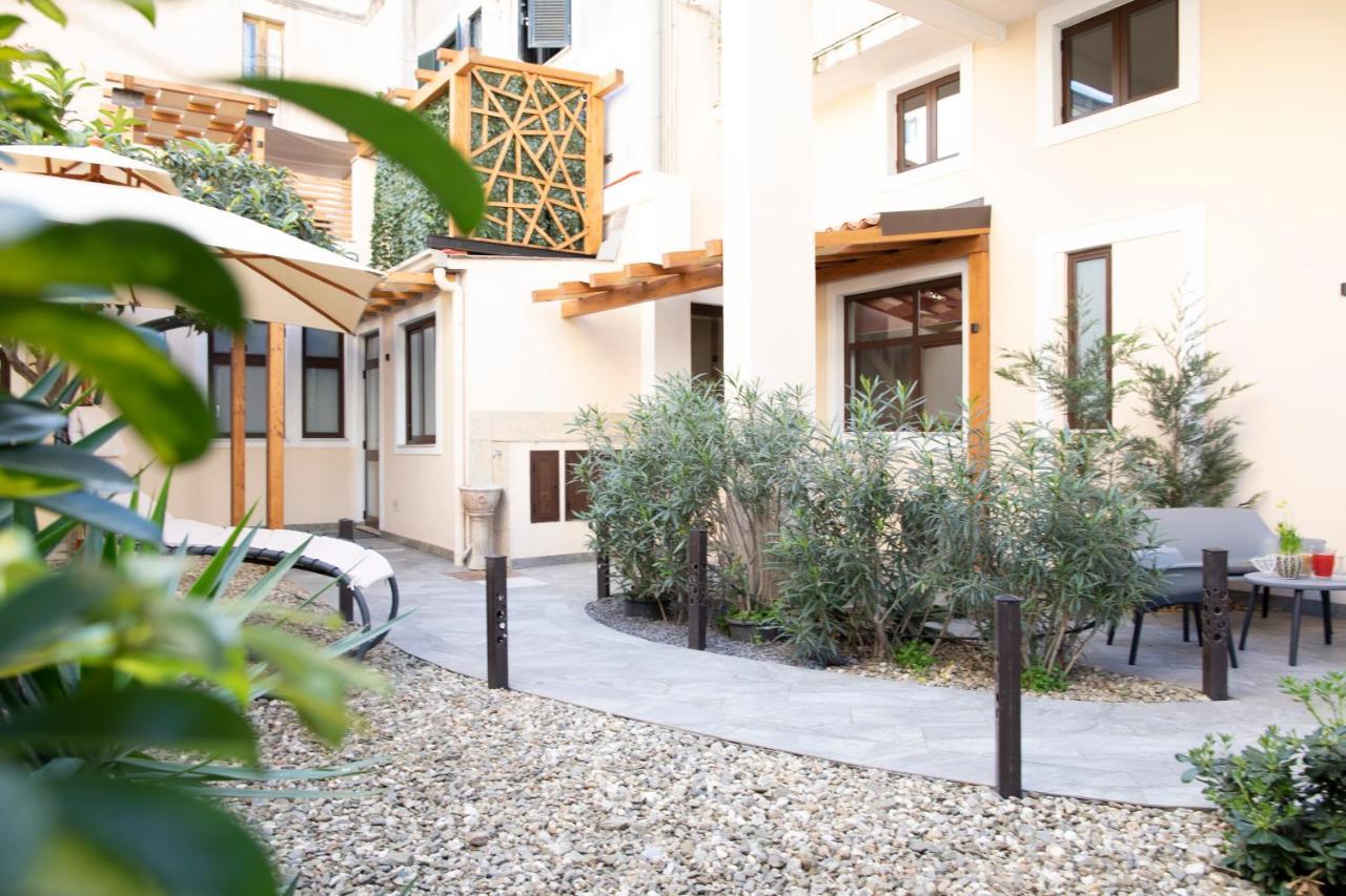 Etna Hills Hotell CTA Exteriör bild